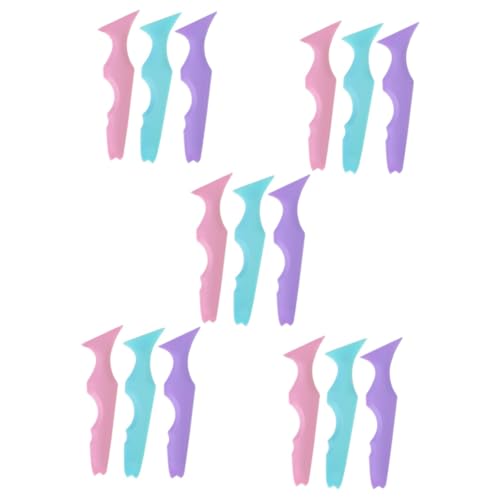 Pochoirs silicone pour eyeliner Ipetboom : votre aide maquillage pour un rendu précis le matin