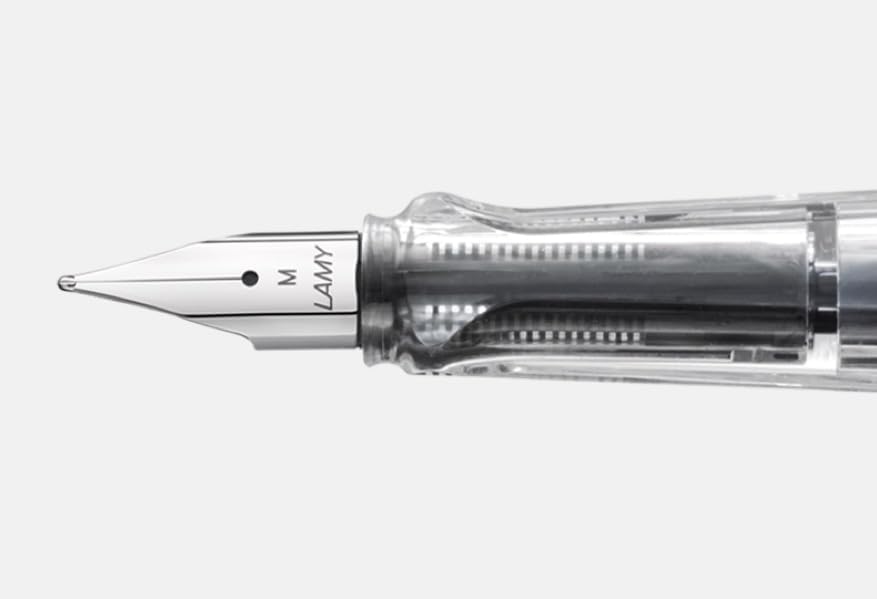 Detalhe do grip ergonômico Lamy Safari