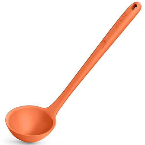 Cucharón de silicona para sopa de 34 cm: U-Taste 315 ℃ resistente al calor, antiadherente, sin costuras, grande, para cocina, cuchara profunda para servir con mango sólido antideslizante (naranja)