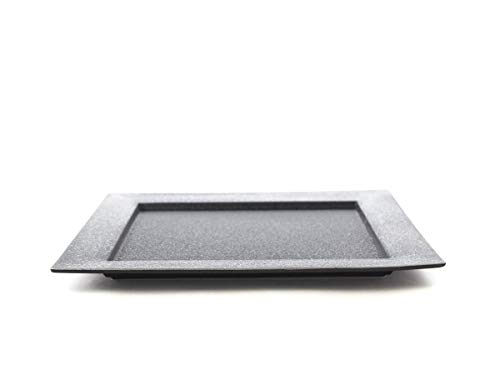 Miyazaki - Japanischer Teller Suzune, Quadratisch, Grau-Silber aus Toki Porzellan, in 2 Größen erhältlich der Tafelgeschirr Serie Suzune Cover