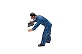American Diorama 77499 Mechanic Doug Filling Engine Oil Figurine / Figure For 1:24 Models