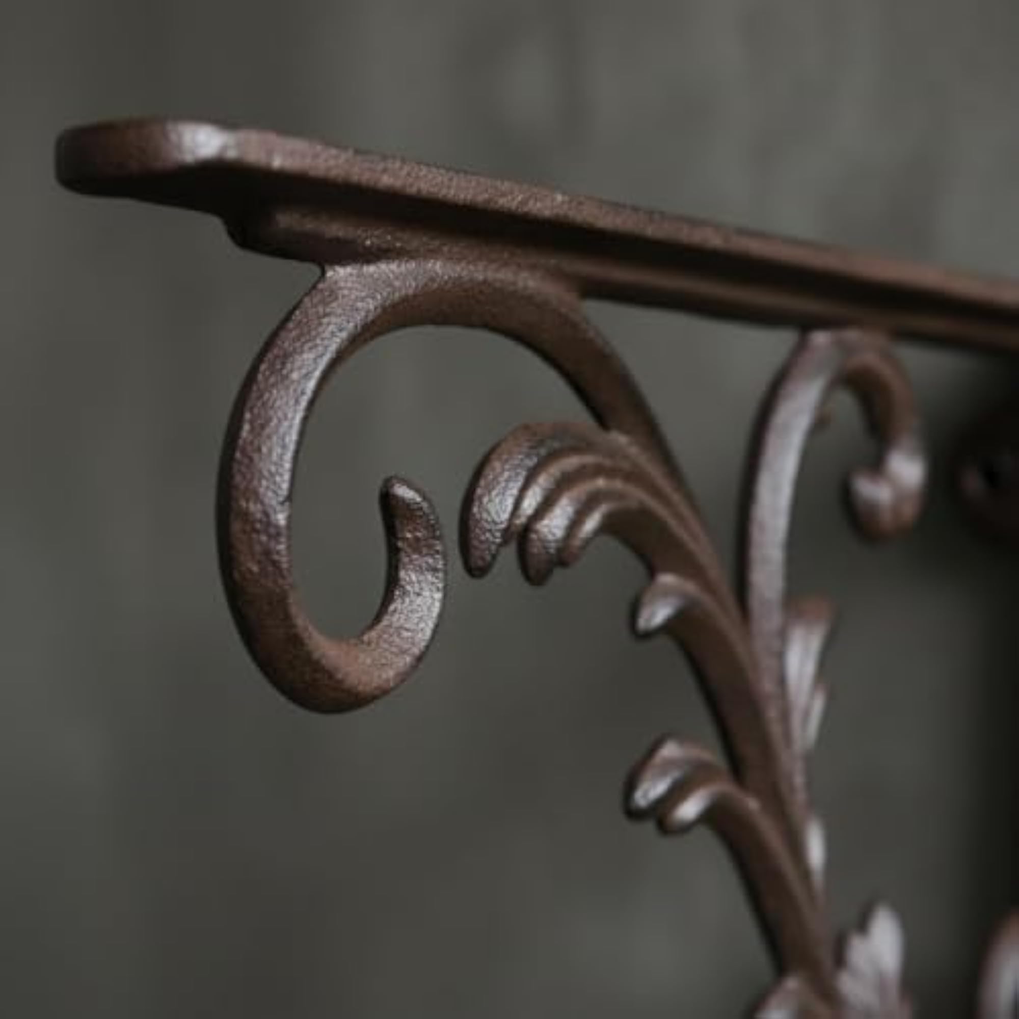 Iron Right-Angle Wall-Mounted Shelf Support Bracket
