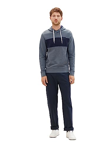 Sweat à capuche colorblock pour éviter les looks ternes de mi-saison