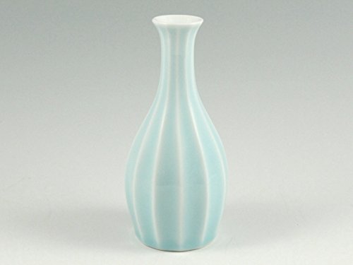 井上康徳 作　白磁青釉刻文　徳利　未使用品　共箱　井上萬二窯　酒器　日本酒　有田 井上康徳 作白磁青釉刻文徳利未使用品共箱井上萬二窯酒器日本酒有田