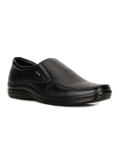 Image of Bata Men Pull On Shoes
