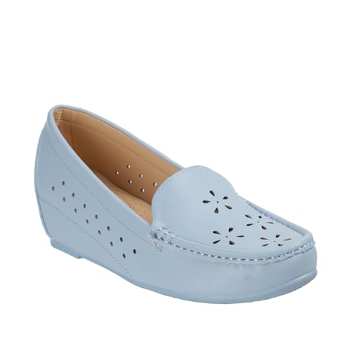 Image of Metro Women Synthetic Leather Loafer