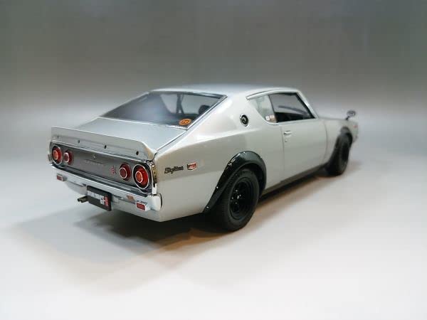 京商 - 京商 1/18 ニッサン スカイライン 2000 GT-R KPGC110 Amazon | 京商オリジナル 1/18 ニッサン スカイライン 2000 GT-R