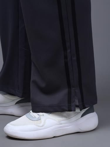 Image of Men's Loose Fit Side Tape Trackpants