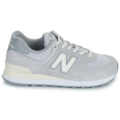 Image of New Balance Womens 520 V8