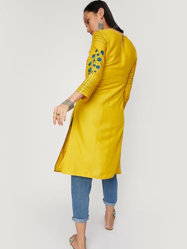 Image of Max Women's Rayon Straight Fit Straight Checked Knee-Length Western Kurta