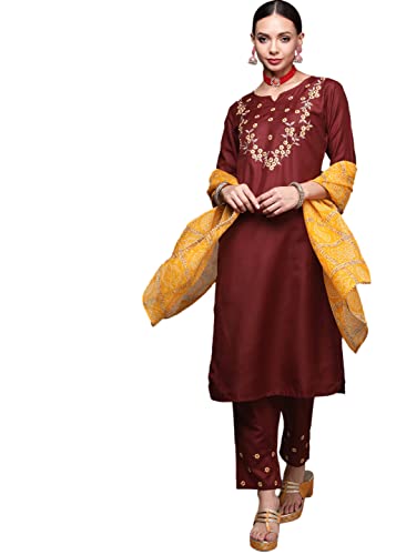 Ensemble kurta en coton avec broderies pour éviter l'inconfort des vêtements serrés