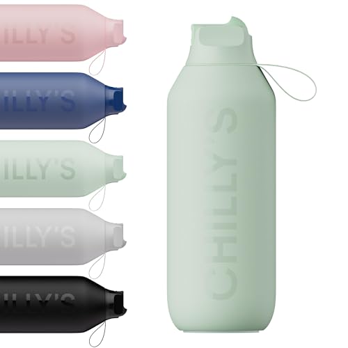 Chilly's Botella de Agua Serie 2 Flip con Tapa Deportiva - Botella de Acero Inoxidable con Aislamiento al Vacío, Pajita, Asa de Transporte y Cepillo de Limpieza - Sin Sudor - 500ml - Lichen Green