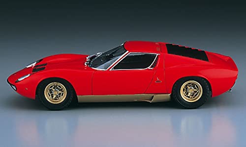 Lamborghini Miura SV a escala 1:24 miniatura 5