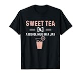 Sweet Tea A Big Old Hug In A Jarrita es perfecto para pasar el rato en el porche, alimentarse por té dulce o comer pollo y waffles. Cómpralo para ti, amigos o familiares que aman beber té.