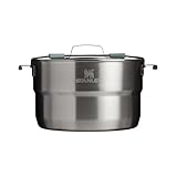 SET DE CUISINE POUR 4: Le set de cuisine en acier inoxydable 20 pièces Stanley comprend une casserole de 3,78 L avec couvercle et trous de drainage, une poêle, 4 assiettes, 4 bols, 4 couverts à double extrémité, une planche à découper, 2 cuillères de service, 2 spatules et une fermeture à élastique. Se range facilement pour un transport aisé.