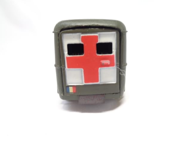 Amazon.co.jp: DINKY TOYS 820 AMBULANCE MILITARE RENAULT-CARRIER 