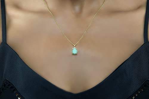 Collier d'aventurine verte en or pour sublimer vos tenues de tous les jours