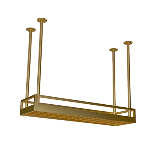 Gobelets suspendus et bouteilles sur ce casier de plafond doré - 2