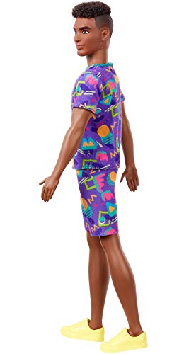 Barbie GRB87 - Ken Fashionistas Puppe mit lila Oberteil und Kurze Hose, Spielzeug für Kinder von 3 bis 8 Jahren – Bild 7
