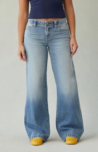 PacSun Women's Casey Low Rise Baggy Jeans Lighter Blue3