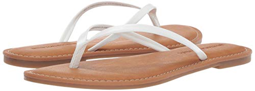 Image of Amazon Essentials Women's Thong Sandal