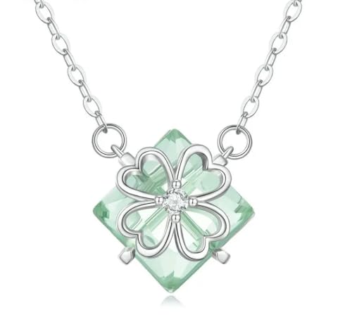 Pendentif quatre feuilles vert clair pour sublimer vos tenues