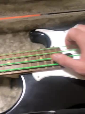 Amazon | DR-NGB545/Medium 5 String/NEON GREEN/エレキベース弦