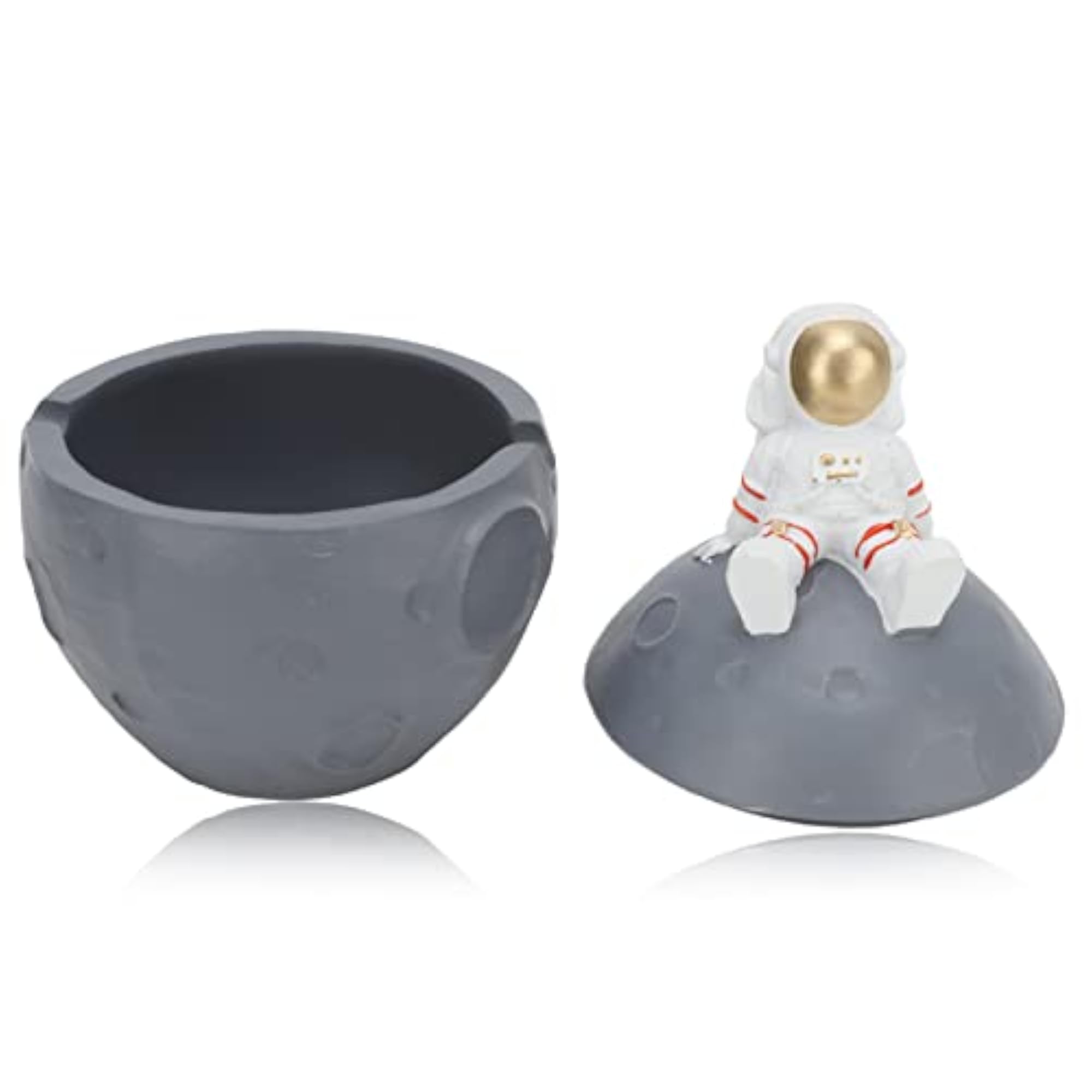 Portable Ashtray with Lid, Astronaut Design