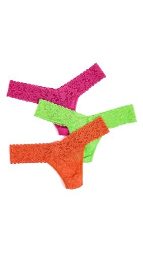 Image of hanky panky - Signature Lace Low Rise Thongs for Women | Lacy Lingerie Underwear | 3 or 5 pack