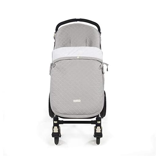 Pasito a Pasito. Saco Silla María uso universal. Funda cubre silla de paseo, cochecito, bugaboo. Adaptable a invierno y verano con reposapiés plastificado para su fácil lavado. Color Gris.