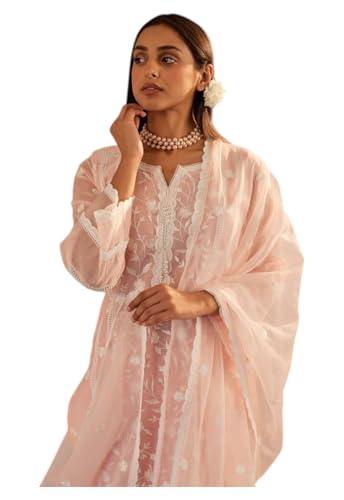 Ensemble kurta brodé en crêpe et son dupatta en filet pour vos soirées d'été