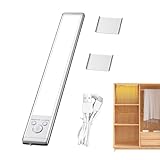 Control de iluminación sin esfuerzo: La iluminación debajo del gabinete equipada con un sensor de alta sensibilidad permite la detección automática, proporcionando iluminación instantánea para mejorar la visibilidad en cocinas o espacios de trabajo en el momento más conveniente. Garantiza un uso práctico y una eficiencia energética sin intervención manual, gracias a su funcionamiento autónomo que se activa cuando sea necesario para una iluminación fiable y económica.