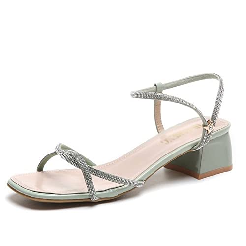 Chaussures pour les dames à band étroit pour un maintien confortable tout l'été