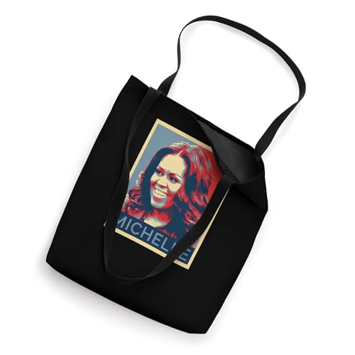 Bolso tote con retrato de Michelle Obama, primera dama, arte pop en rojo y azul miniatura 2