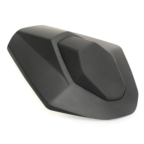 Supprimer la selle passager de votre Suzuki GSX-8S avec ce capot noir