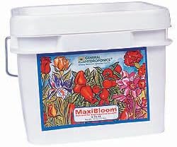 MaxiBloom Plant Food - 4 Pounds