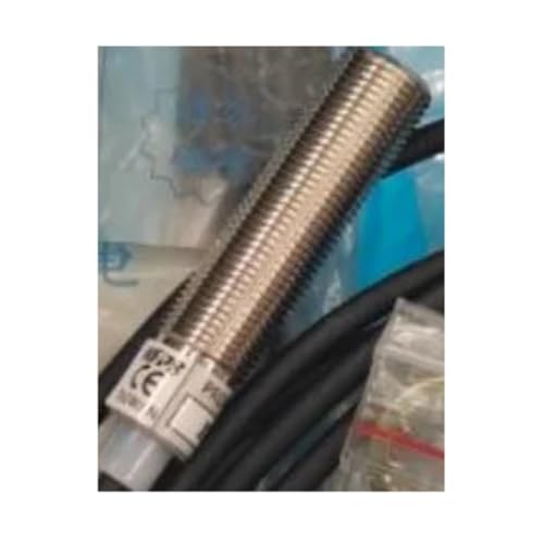 Capteur XP-12D02E1 proximity switch pour l'automatisation d'ateliers et projets de CAO