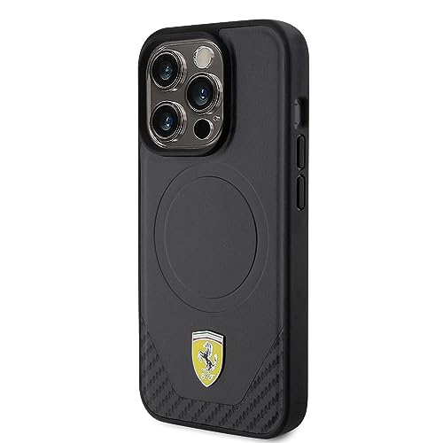 Coque rigide iPhone 15 Pro Ferrari avec logo métallique et carbone noir
