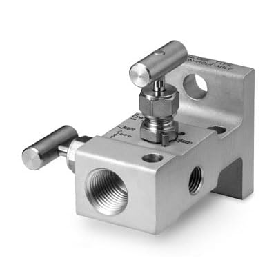SS-V2BF8-FL | Swagelok Manifold Valve, 2-Valve, Process Connection : 1/2" Female : NPT, Instrument Connection : Flange (MSS), Vent : 1/4" Female : NPT, 316 Stainless