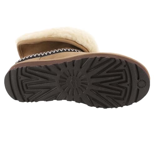 UGG Women's Classic Short Crescent Fashion Boot3