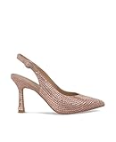 Zapato tacón aguja cubierto con pedrería. Con la puntera afilada. Con cierre de hebilla y la altura del tacón es de 9cm.