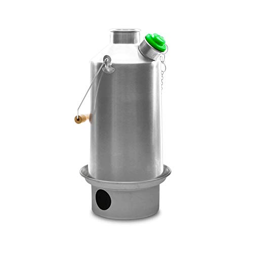 « Base Camp » Kelly Kettle ® 1.6ltr (inox) - bouilloire Camping et Camp poêle dans une. Ultra rapide léger bois poêle alimenté. PAS piles, pas de gaz, de carburant gratuit ! Pour la pêche, chasse, Scoutisme, groupes, préparation aux situations d'urgence. Poids 2,69 lb/1,22 kg c'est actuellement la plus grande bouilloire en acier dans la célèbre gamme de Kelly Kettle Cover