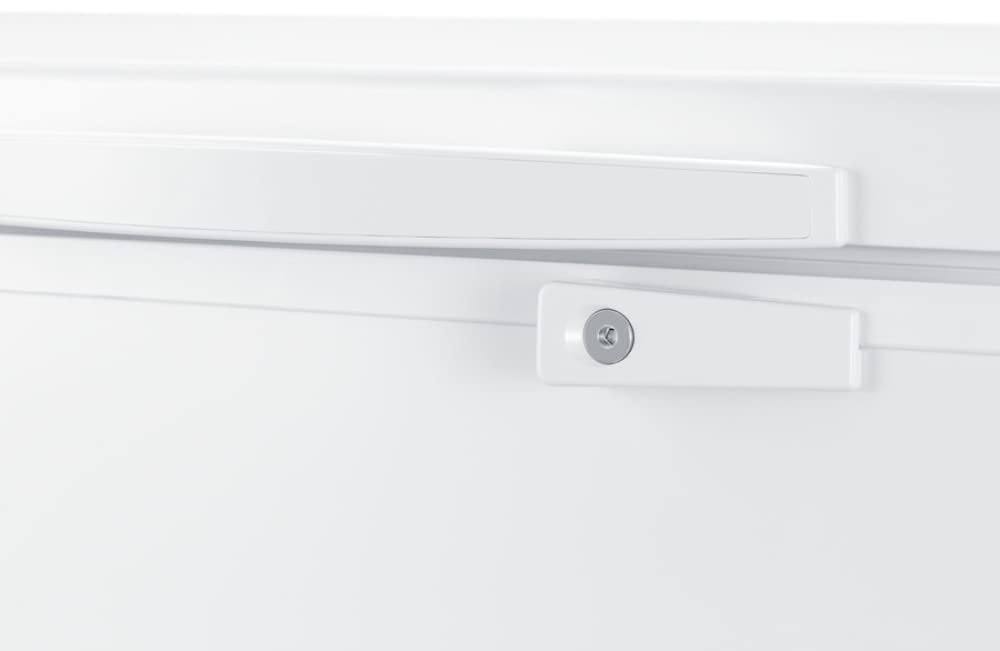Summit Appliance Vlt184-35ºC Laboratory 17.2 Cu.Ft. Chest Freezer With Stainless Steel Corner Guards, Nist Calibrated Thermometer, Manual Defrost, Digital Controls With Alarm And Lock on Fridge.com - View 6