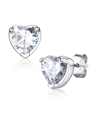 Moda: Gli orecchini lobo non passano mai di moda, in armonia con qualsiasi tipo di viso, un accessorio che regala un glamour unico, rendendo anche il classico look più stylish ed esclusivo.