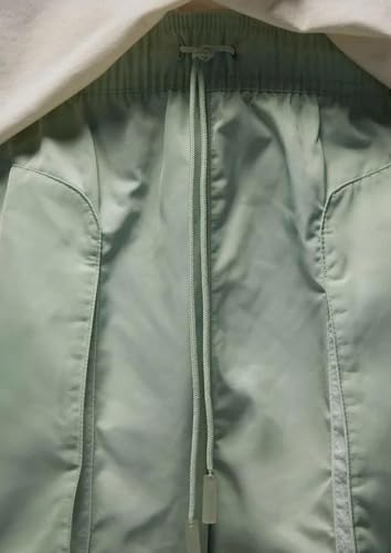 Image of Nike Men's Regular Fit Mid Rise Track Pant