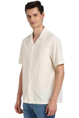 Image of Peter England Men's Casual Half Sleeve Resort Collar Shirt in 100% Cotton Seersucker with Striped Design