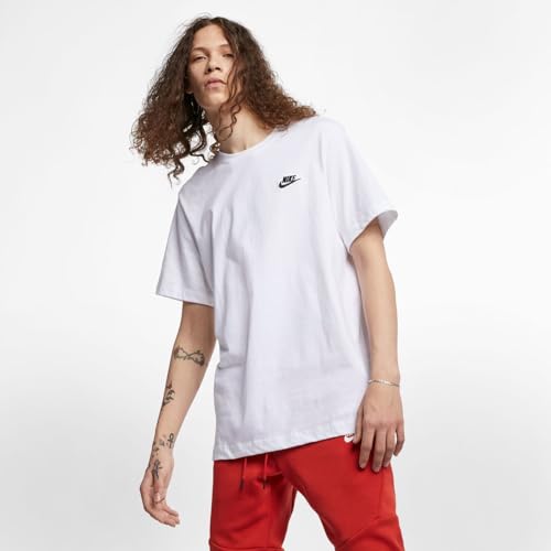 Image of Nike Men's Sportswear Club T-Shirt