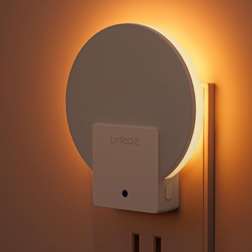 Lyridz センサーライト 室内 コンセント バックライト型 常夜灯 明るさ調節可 足元灯 明暗センサー 夜間常時点灯 省エネ 玄関 廊下 段階 洗面台 琥珀色