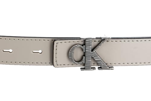Ceinture Calvin Klein cuir beige ajustée contre les tenues sans forme