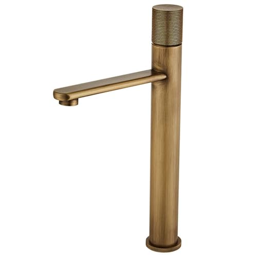Mitigeur de lavabo de grande hauteur pour une salle de bain rétro chaleureuse